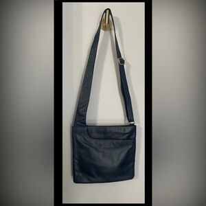 RADLEY LONDON Navy Blue Leather Crossbody Messenger Bag Academia Zip Purse